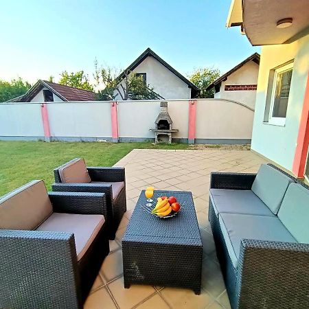 Villa 2 Etagen Mit Grossen Garten Modrica Exterior foto
